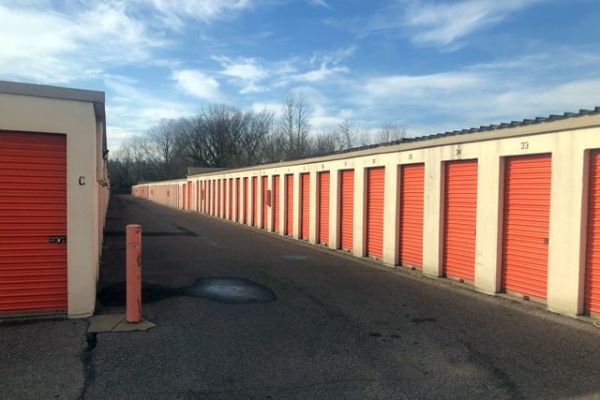 Public Storage - Evansville - 2410 N First Ave - 2410 N First Ave