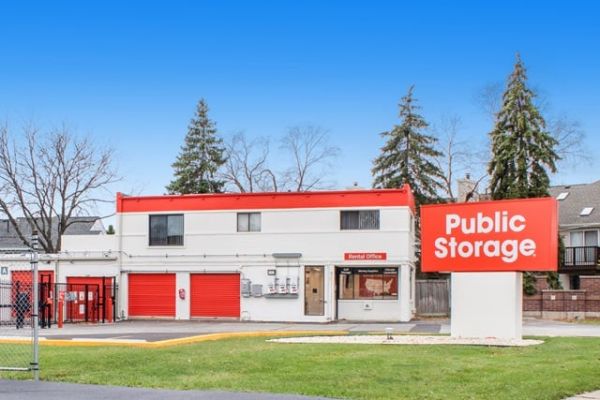 Public Storage - Arlington Heights - 903 E Algonquin Road - 903 E Algonquin Road