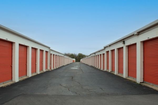 Public Storage - Arlington Heights - 903 E Algonquin Road - 903 E Algonquin Road