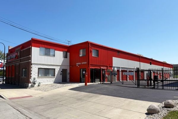 Public Storage - Evanston - 2050 Green Bay Road - 2050 Green Bay Road