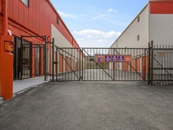 Public Storage - Evanston - 2050 Green Bay Road - 2050 Green Bay Road