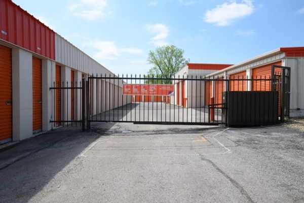 Public Storage - Tinley Park - 16161 Brennan Highway - 16161 Brennan Highway