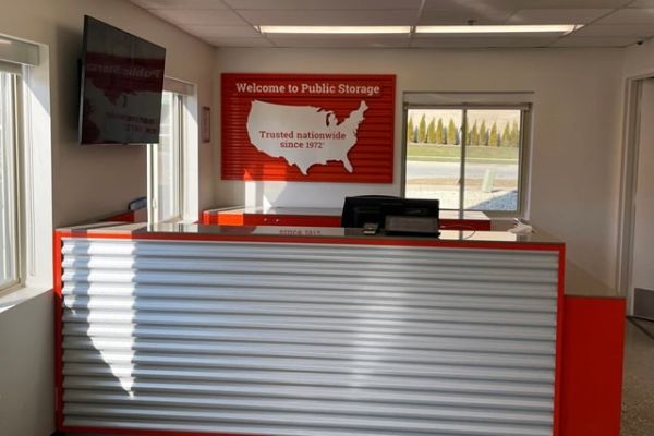Public Storage - Naperville - 1852 La Salle Ave - 1852 La Salle Ave