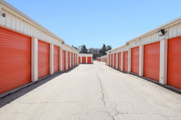 Public Storage - Hanover Park - 1000 E Lake Street - 1000 E Lake Street