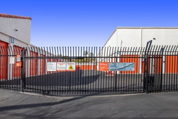 Public Storage - Henderson - 4056 E Sunset Rd - 4056 E Sunset Rd