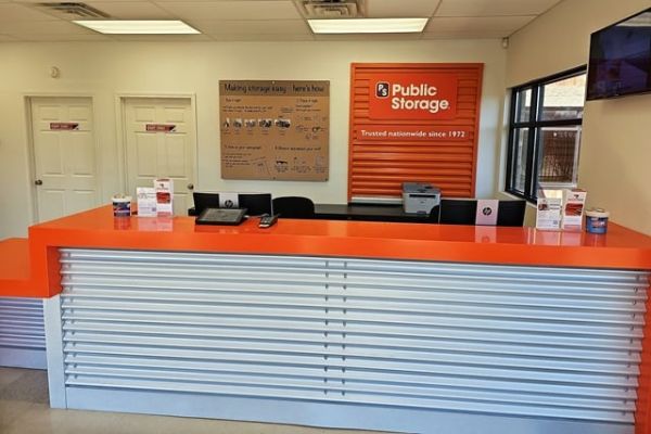 Public Storage - Evansville - 7100 E Indiana St - 7100 E Indiana St