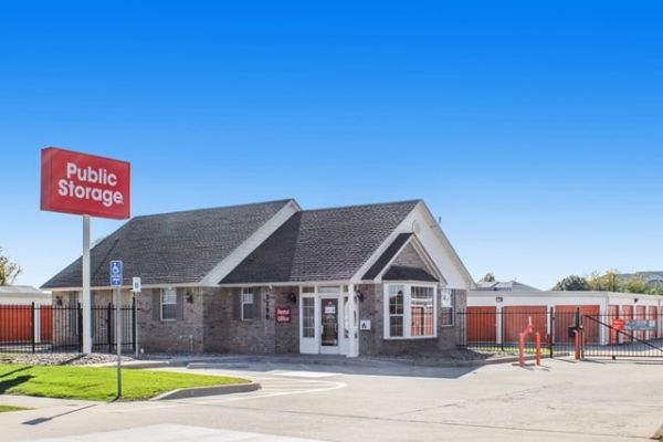 Public Storage - Norman - 3290 Classen Blvd - 3290 Classen Blvd