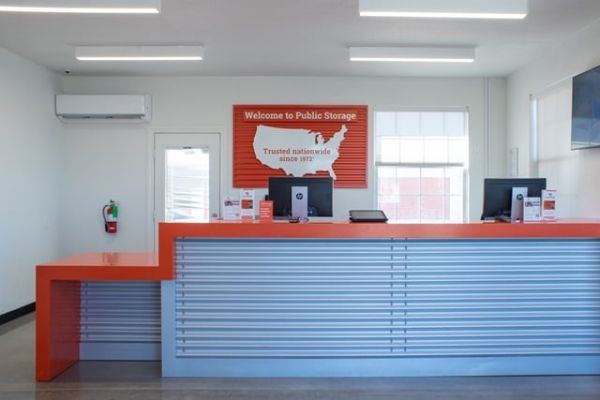Public Storage - Norman - 3290 Classen Blvd - 3290 Classen Blvd