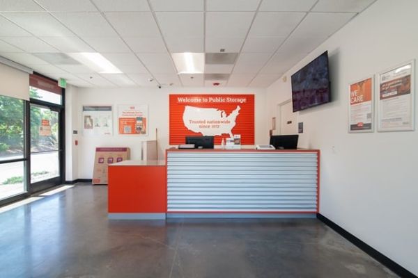 Public Storage - Portland - 10315 SW Barbur Blvd - 10315 SW Barbur Blvd