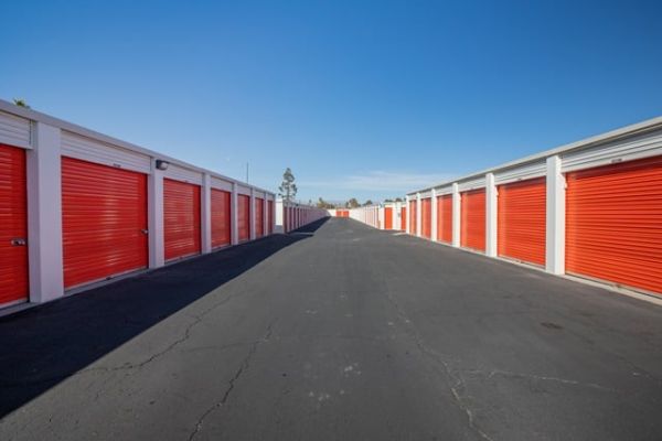 Public Storage - Las Vegas - 3851 E Charleston Blvd - 3851 E Charleston Blvd
