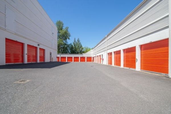 Public Storage - Portland - 8437 SW Barbur Blvd - 8437 SW Barbur Blvd