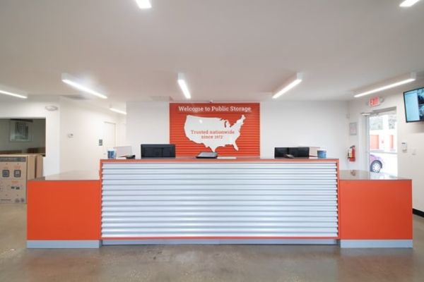 Public Storage - Beaverton - 7065 SW 105th Ave - 7065 SW 105th Ave