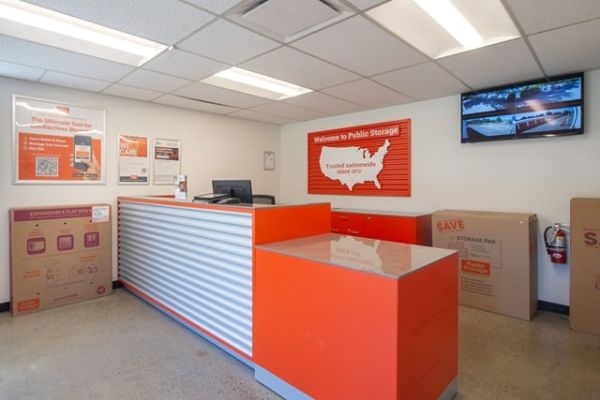Public Storage - Beaverton - 11160 SW Allen Blvd - 11160 SW Allen Blvd