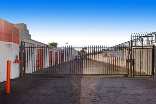 Public Storage - Las Vegas - 4425 S Eastern Ave - 4425 S Eastern Ave