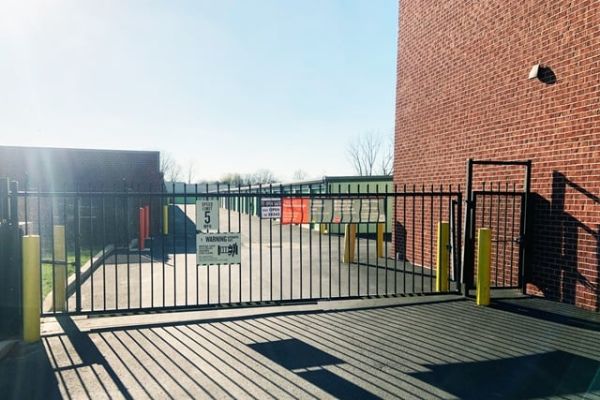 Public Storage - Fishers - 13720 E 118th St - 13720 E 118th St