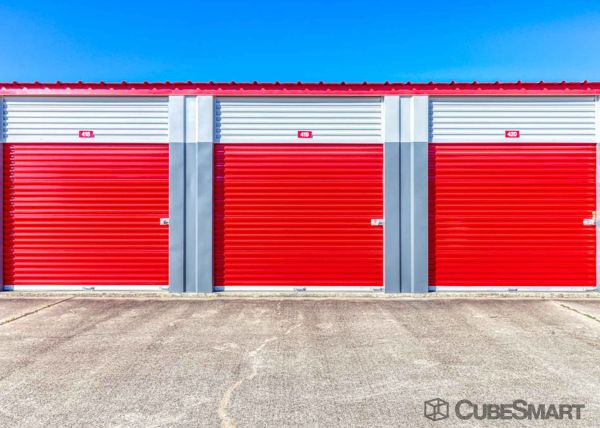 CubeSmart Self Storage - Victoria - 3803 Navarro St