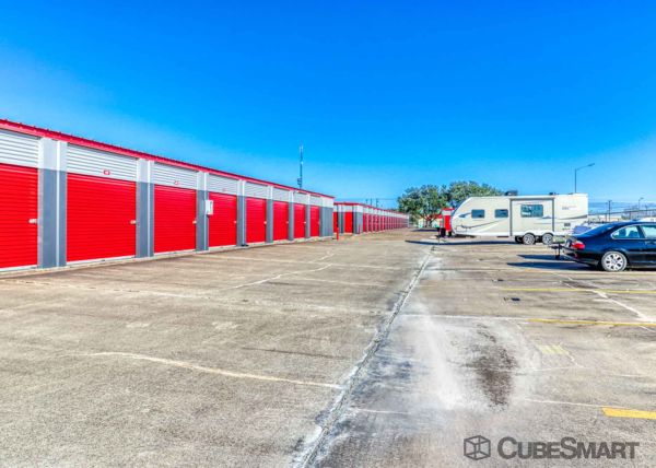 CubeSmart Self Storage - Victoria - 3803 Navarro St