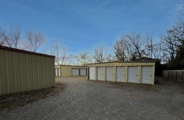 Lakeside Storage - 3547 Malvern Road