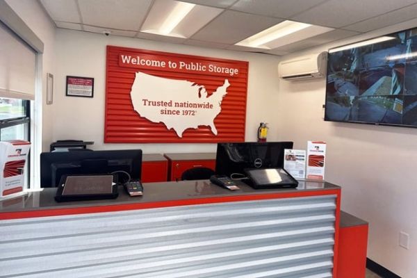 Public Storage - Decatur - 3748 Covington Hwy - 3748 Covington Hwy