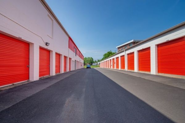 Public Storage - Fairfax - 8523 Lee Hwy - 8523 Lee Hwy