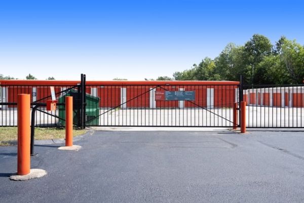 Public Storage - Manchester - 2028 S Willow Street - 2028 S Willow Street