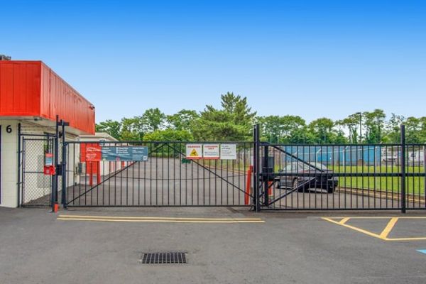 Public Storage - Cherry Hill - 6 Dobbs Lane - 6 Dobbs Lane