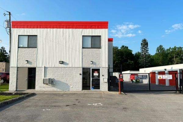 Public Storage - Amherst - 3671 Sheridan Drive - 3671 Sheridan Drive