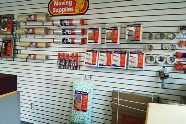 Public Storage - Farmington - 34050 W 9 Mile Road - 34050 W 9 Mile Road