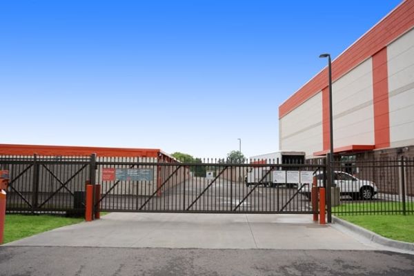 Public Storage - Royal Oak - 5060 Coolidge Highway - 5060 Coolidge Highway