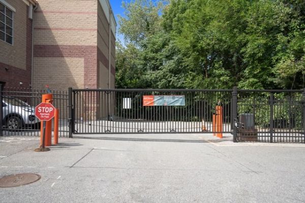 Public Storage - Waltham - 945 Moody St - 945 Moody St
