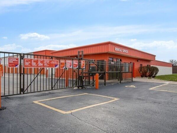 Public Storage - Naperville - 1556 West Ogden Ave - 1556 West Ogden Ave