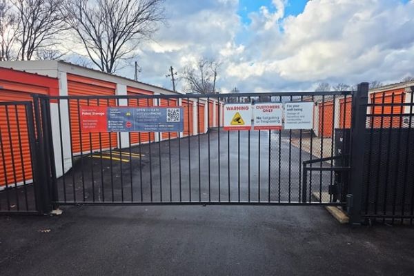 Public Storage - Independence - 2700 M 291 Frontage Rd - 2700 M 291 Frontage Rd