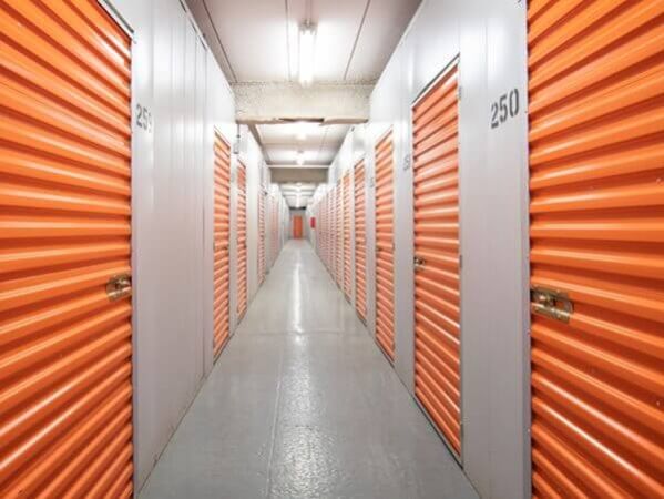 Public Storage - Chicago - 2835 North Western Ave - 2835 North Western Ave
