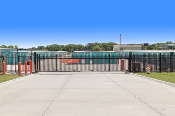 Public Storage - Elkhorn - 20809 Cumberland Dr - 20809 Cumberland Dr