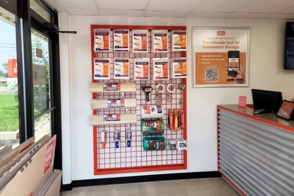 Public Storage - Roselle - 1295 W Lake Street - 1295 W Lake Street