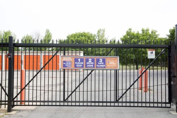 Public Storage - Joliet - 3120 VIMY RIDGE DRIVE - 3120 Vimy Ridge Drive