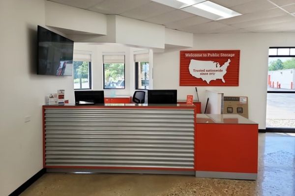 Public Storage - Schaumburg - 1200 W Irving Park Rd - 1200 W Irving Park Rd