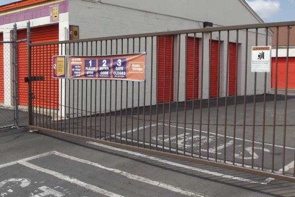 Public Storage - Aurora - 565 Hanover Way - 565 Hanover Way
