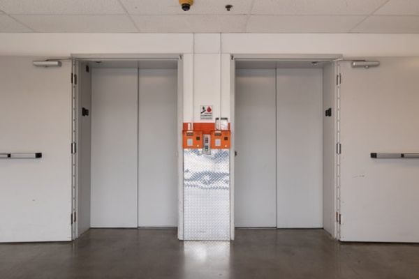 Public Storage - Los Angeles - 11259 W Olympic Blvd - 11259 W Olympic Blvd