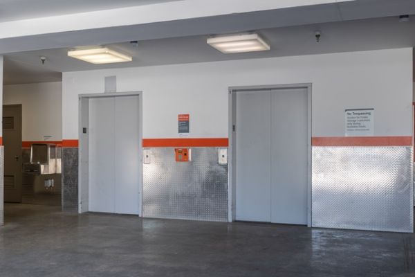 Public Storage - Los Angeles - 2300 Purdue Ave - 2300 Purdue Ave