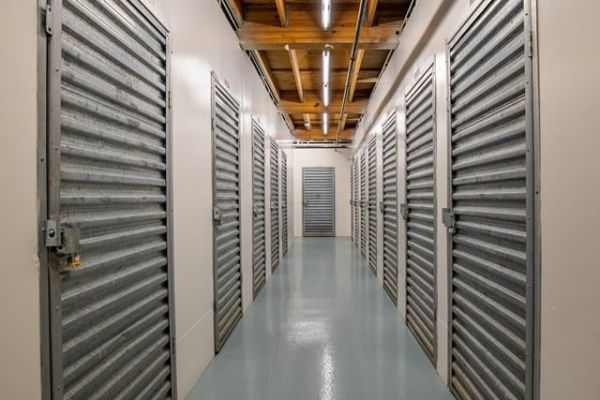 Public Storage - Los Angeles - 2703 Martin Luther King Blvd - 2703 Martin Luther King Blvd