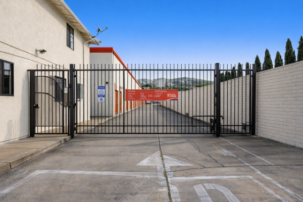 Public Storage - Hayward - 29824 Mission Blvd - 29824 Mission Blvd