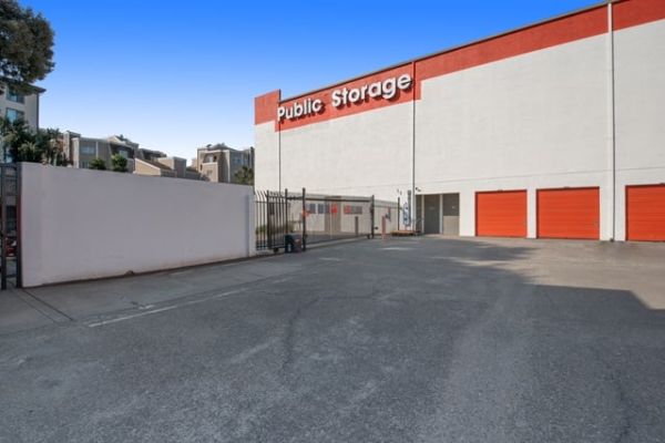 Public Storage - Emeryville - 6501 Shellmound Street - 6501 Shellmound Street