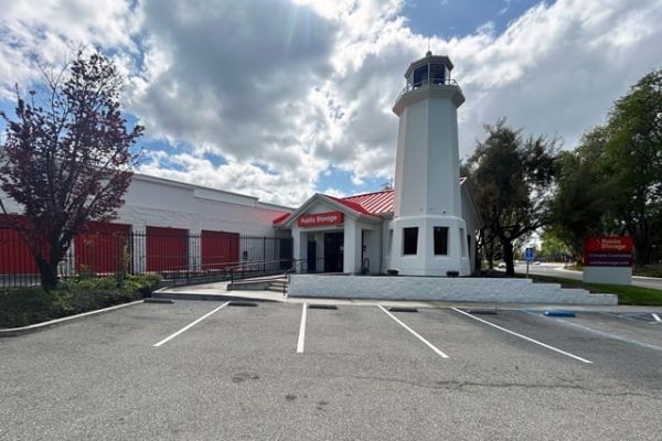 Public Storage - Sunnyvale - 1060 Stewart Drive - 1060 Stewart Drive