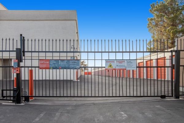 Public Storage - Las Vegas - 1204 S Valley View Blvd - 1204 S Valley View Blvd