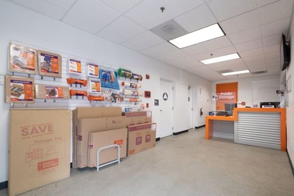 Public Storage - Whittier - 12331 Penn St - 12331 Penn St
