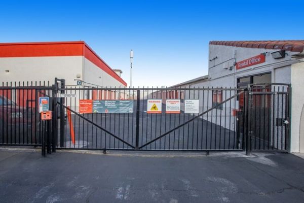 Public Storage - Las Vegas - 5050 W Charleston Blvd - 5050 W Charleston Blvd