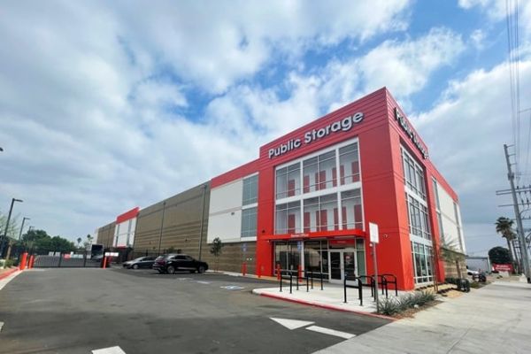 Public Storage - Canoga Park - 7920 Deering Ave - 7900 Deering Ave