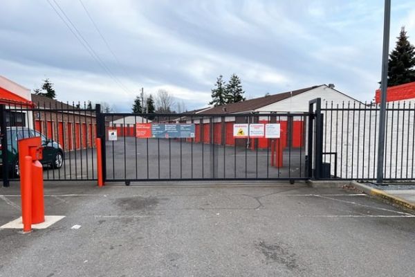 Public Storage - Everett - 9830 Evergreen Way - 9830 Evergreen Way