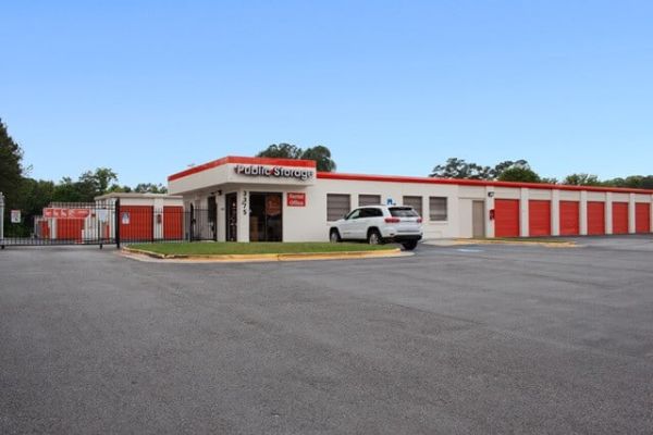 Public Storage - Decatur - 3375 N Druid Hills Road - 3375 N Druid Hills Road
